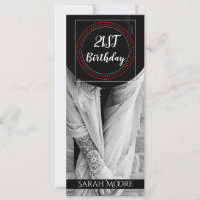 Boho Frau in Hut mit Tattoo 21. Geburtstag Party