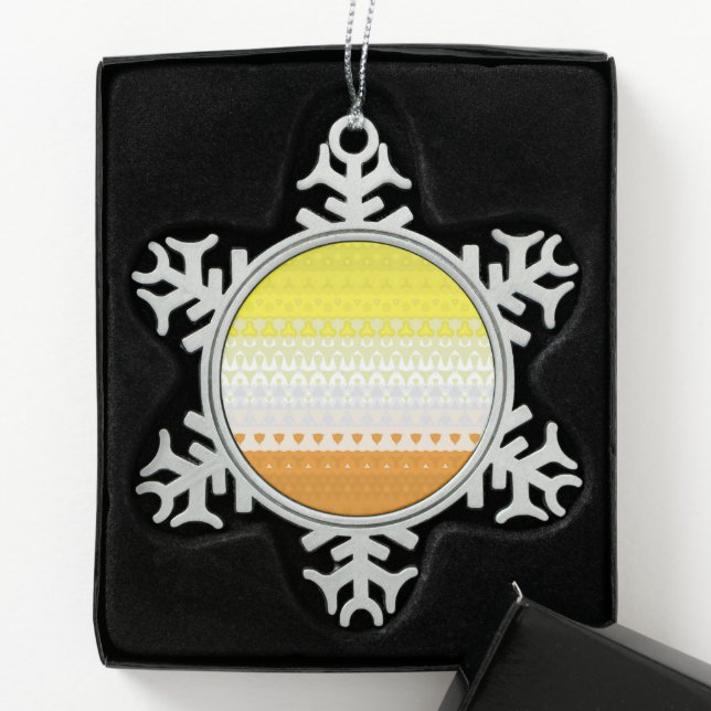 Boho Geometric Abstrakt Maverique Pride Flag Schneeflocken Zinn-Ornament (Box)