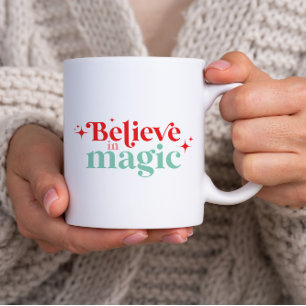 Boho Glaub an Magie Weihnachten moderne Schrift Kaffeetasse