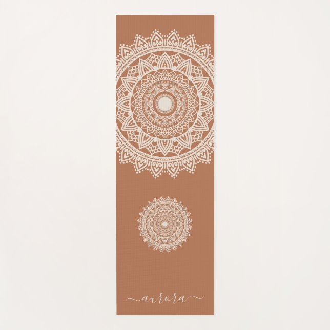 Boho Ivory Mandala on Terracotta Individuelle Name Yogamatte (Vorderseite)