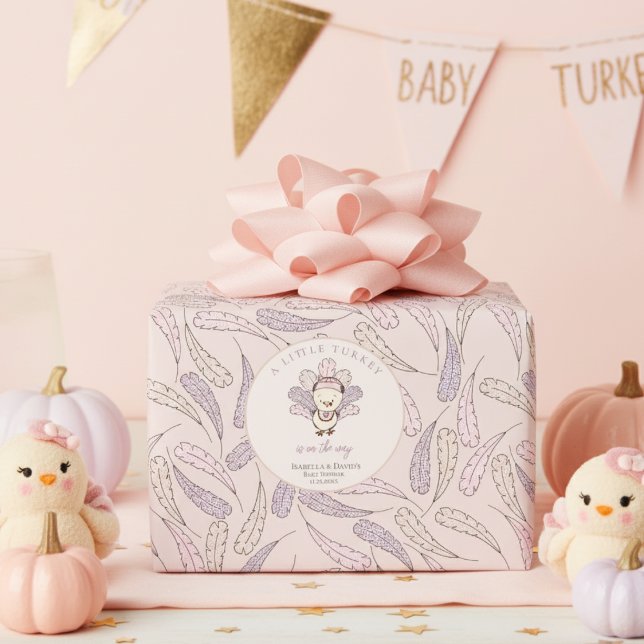 Boho Little Turkey & Feathers Baby Girl Dusche Geschenkpapier (Cute Fall Thanksgiving Baby Shower for Baby Girl. Blush Pink Little Turkey Gingham Feathers Pattern.)