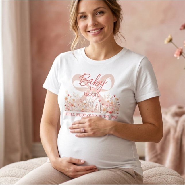 Boho Little Wildflower Baby in Bloom Mother T-Shirt (Von Creator hochgeladen)