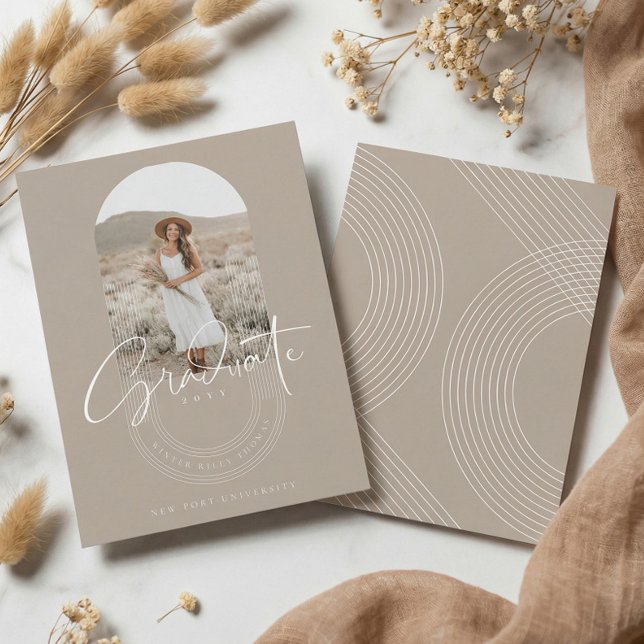 Boho Moderne Minimale Foto-Bogen Abschlussankündig Einladung (Boho Modern Minimal Photo Arch Grad Announcement)
