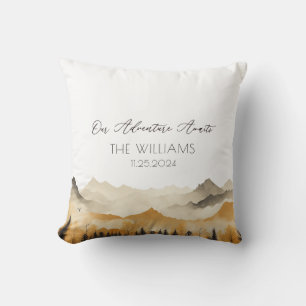 Boho Mountain Wedding Couple Kissen