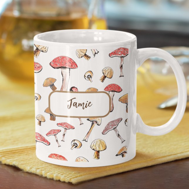 Boho Mushrooms HandGezeichnet Toadstools Personali Kaffeetasse (This personalized nature mug is hand-illustrated with unique images of delicate mushrooms.)
