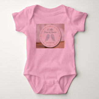 Boho-Neutral-Engelsflügel-Baby-Shower-Gunst-Aufkle Baby Strampler