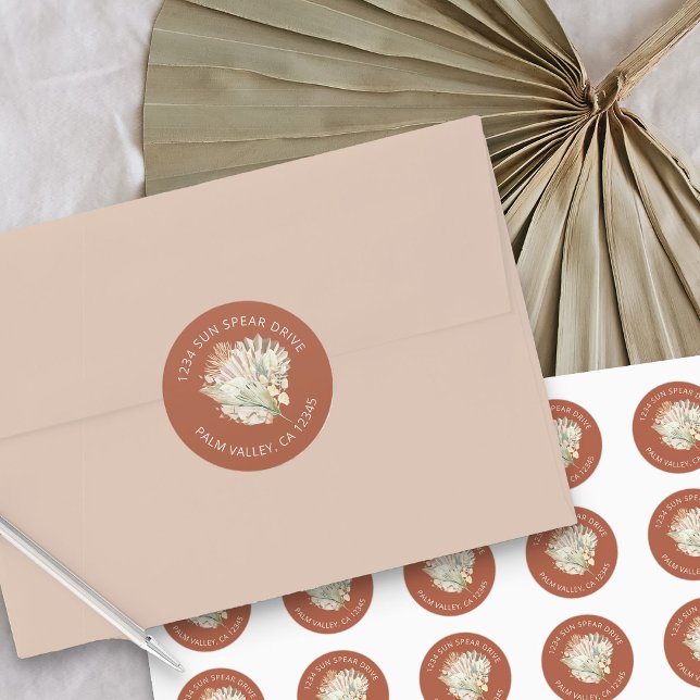 Boho Palm Driving Foliage Terracotta Rücksendeadre Runder Aufkleber (Burnt orange round address labels from my Boho Palm Bridal Shower Collection)
