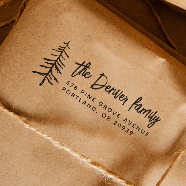 Boho Pine Tree Rustikal Moderne Rücksendeadresse Gummistempel (Rubber Stamp Mock-up)