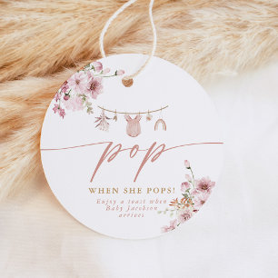 Boho Pop, wenn sie platzt Baby Shower Champagner Geschenkanhänger