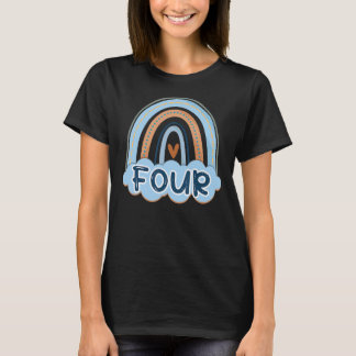 Boho Rainbow 4. Geburtstag 4 Jahre Alte Rainbow-Fa T-Shirt