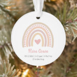 Boho Rainbow Girl Birth Stats Foto Baby Christmas Ornament<br><div class="desc">Niedliches Baby's First Christmas Ornament mit einem rosa Herz in einem bohenhaften Regenbogen zusammen mit Babyname und Geburtsstaten. Die Rückseite hat Ihr Lieblingsneugeborenes Foto. Dieses moderne Baby-Ornament ist ein großartiges Weihnachtsgeschenk für neue Eltern eines kleinen Mädchens.</div>