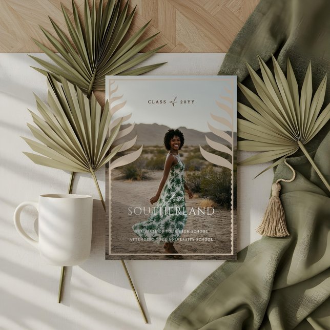 Boho Retro Tropical Palm Tree Abschluss Foto Einladung (Boho Retro Tropical Palm Tree Graduation Photo Invitation)