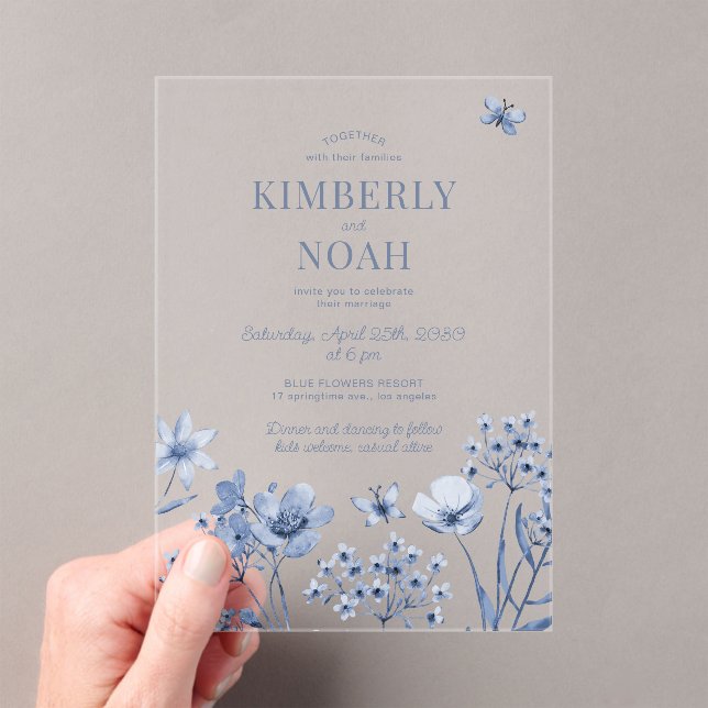 Boho staubblaue Wildblumen Hochzeit Acryleinladungen (Insitu (Handheld))