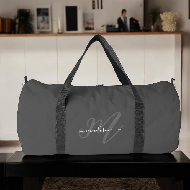 Boho Stylish Script Gray Name und Monogram Duffle Bag (Von Creator hochgeladen)