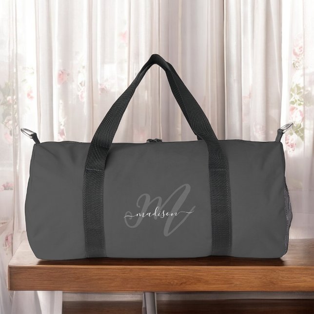 Boho Stylish Script Gray Name und Monogram Duffle Bag (Von Creator hochgeladen)