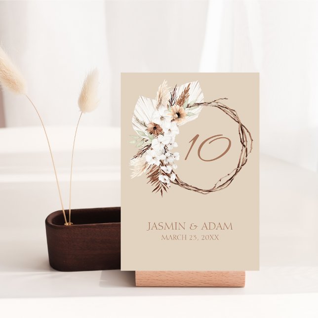 Boho Terracotta Beige Dried Floral Wreath Wedding Tischnummer (Boho Terracotta Beige Dried Floral Wreath Wedding Table Number)