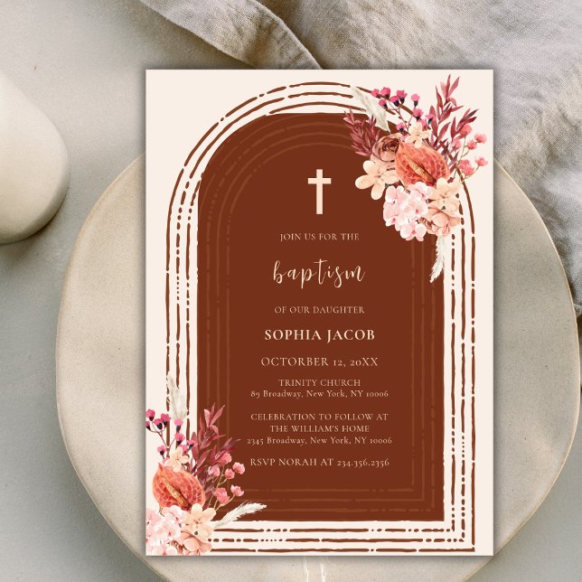 Boho Terracotta Blumenstrauß Taufe Einladung (Modern Boho Terracotta Floral Arch Cross Baptism Invitation)