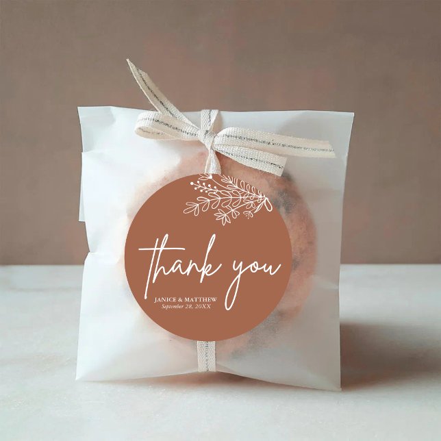 Boho Terracotta Burnt Orange Rustikale Hochzeit Runder Aufkleber (Boho terracotta burnt orange rustic round sticker seals favors with warm charm and a personal touch)