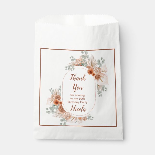 Boho Terracotta Pampas Grass Birthday Geschenktütchen (Vorderseite)