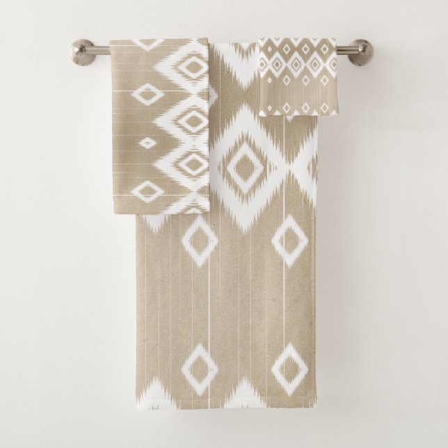Boho Tribal Beige White Geometric Badhandtuch Set (Insitu)