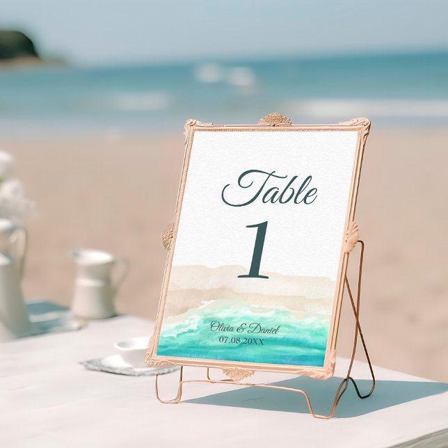 Boho Tropical Beach und Palm Trees Tischnummer (Boho Tropical Beach and Palm Trees Table Number on a sunny beach)