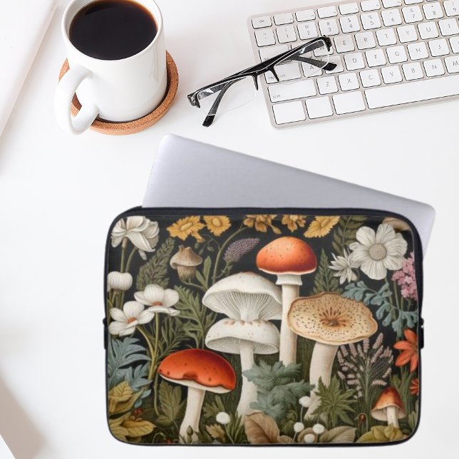Boho-Waldpilze-Wildblumengarten-Sport Laptopschutzhülle (Von Creator hochgeladen)