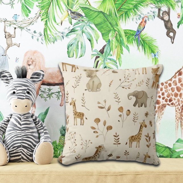 Boho White Beige Jungle Animals Kissen (Von Creator hochgeladen)