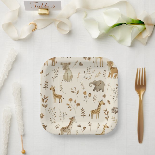 Boho White Beige Jungle Animals Pappteller (Hochzeit)