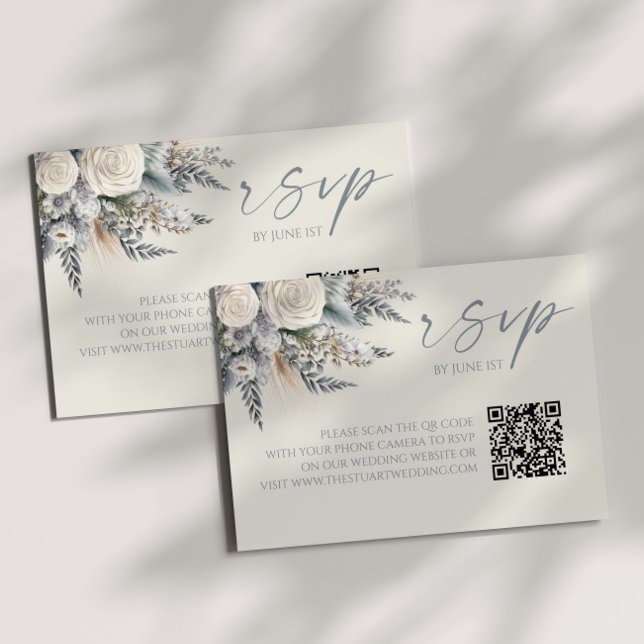 Boho White Rose Floral QR Code Wedding RSVP Card Karte (Von Creator hochgeladen)