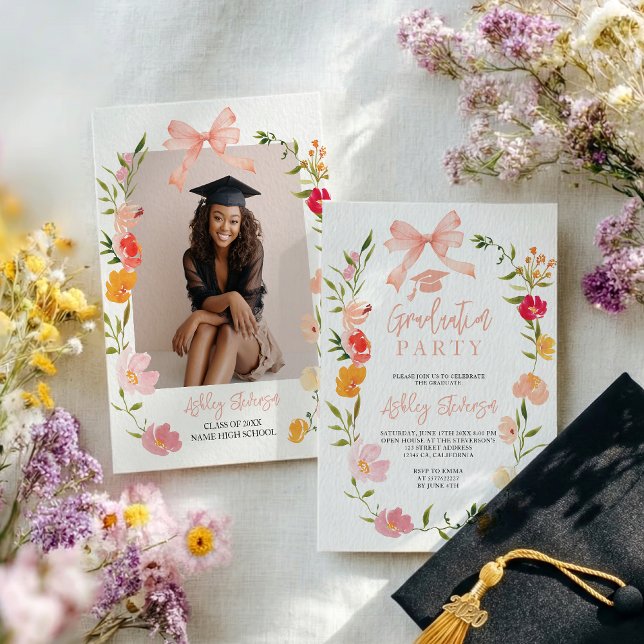 Boho Wildflowers Coquette Bow Foto Abschluss Einladung (Boho Wildflowers Coquette Bow photo graduation Invitation)