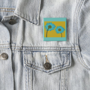 Bold Blue Daisy Art auf Mustard Yellow Background Button