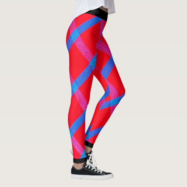 Bold Blue & Red Checkered Leggings (Rechts)