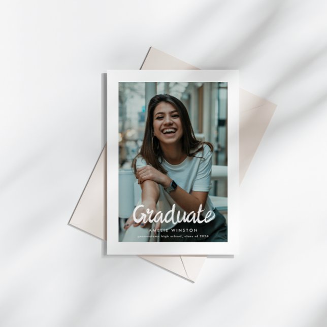 Bold Brush Script Photo Graduation Announcement Einladung (Von Creator hochgeladen)