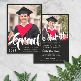 Bold Custom Graduation Announcement & Party Invite Einladung