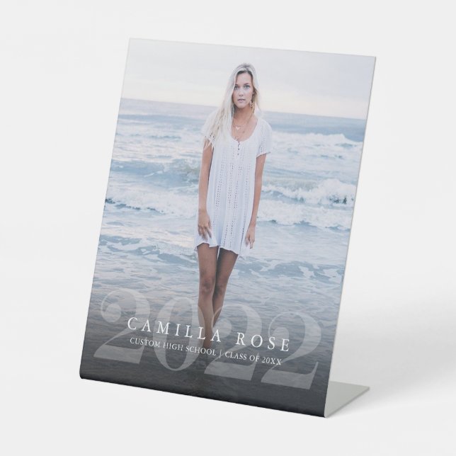 Bold Elegance 2022 Abschluss Foto Ankündigung Sockelschild (Vorderseite)