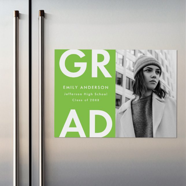 Bold Grad Lime Green Foto Abschluss Magneteinladung (Von Creator hochgeladen)