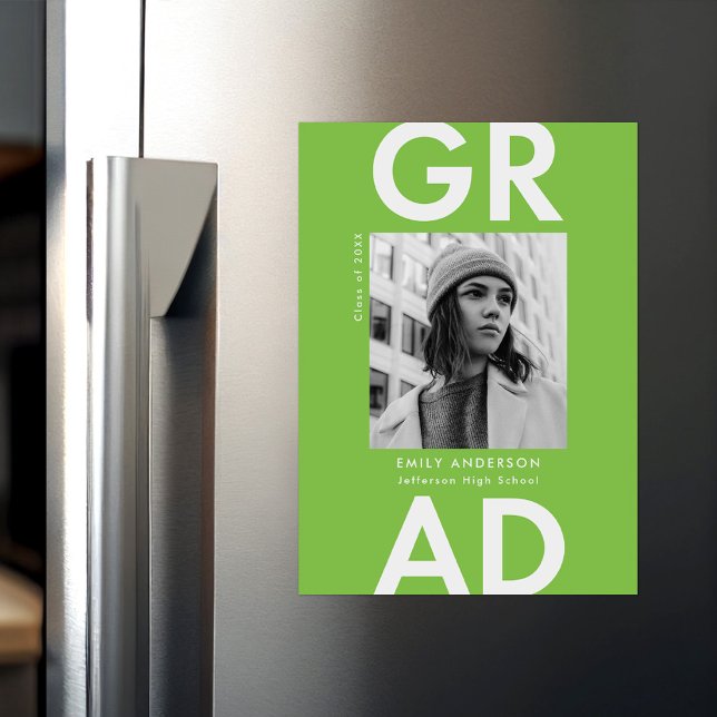 Bold Grad Lime Green Foto Abschluss Magneteinladung (Von Creator hochgeladen)
