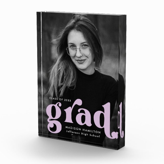 Bold Lilac Typografy Abschluss Fotoblock (Rechts)