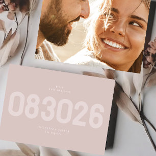 Bold Modern Big Date in Musk Taupe Foto Save The Date