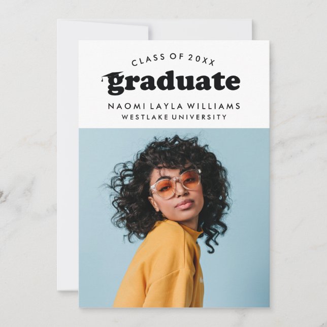 BOLD MODERN RETRO GRADUATE | EINLADUNG VON ABSCHLÜ (Vorderseite)