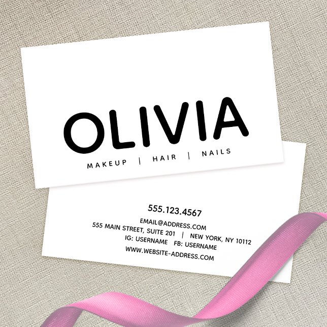 Bold Modern Schwarz-weiß Typografy Visitenkarte (Von Creator hochgeladen)