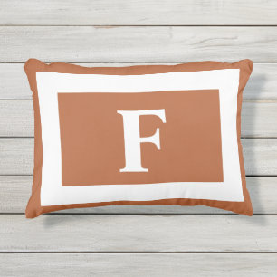 Bold Monogram Orange Terracotta Summer Kissen Für Draußen