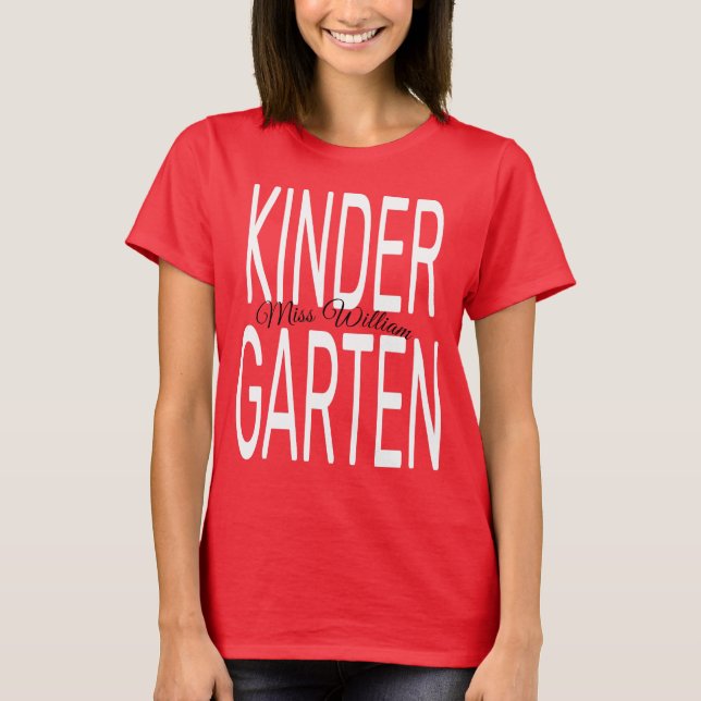 Bold Red Kindergarten Typography Back to School T T-Shirt (Vorderseite)