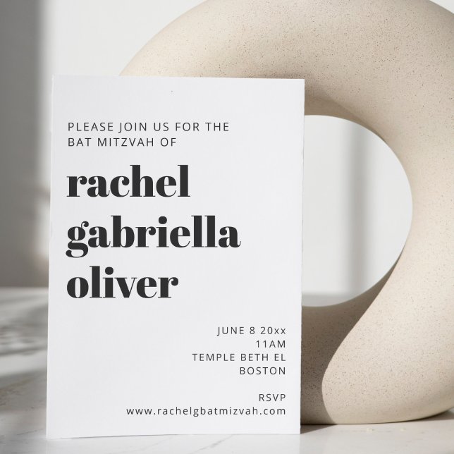 Bold Typografy White Modern Bat Mitzvah Einladung (Von Creator hochgeladen)