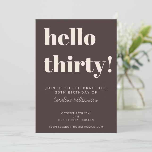 Bold Typography Brown Modern 30th Birthday Party Einladung (Stehend Vorderseite)