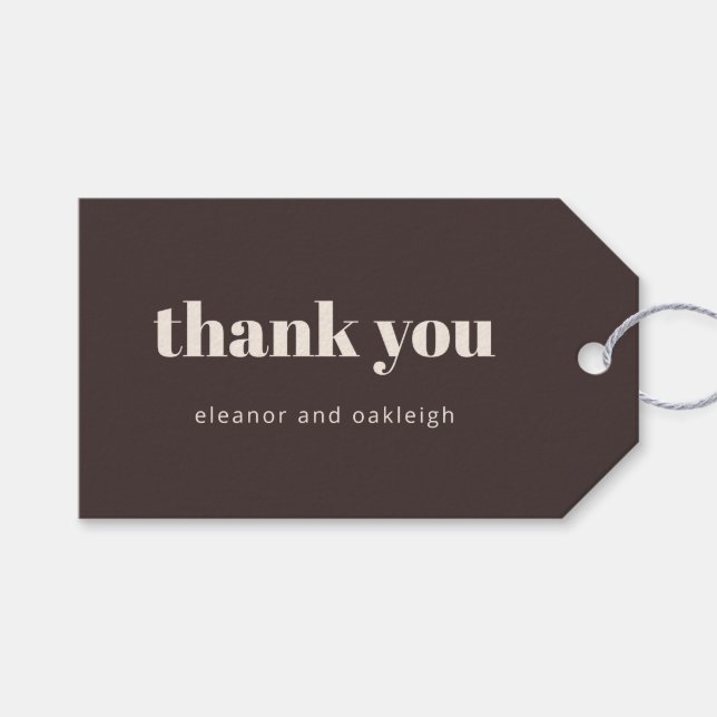 Bold Typography Custom Brown Modern Wedding  Geschenkanhänger (Vorderseite (Horizontal))