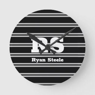 Bold White Monogram & Name, Lt Grey Lines on Black Runde Wanduhr