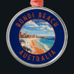Bondi Beach Australia Reisen Art Vintag Ornament Aus Metall<br><div class="desc">Bondi Beach in einem Vektor Art Stil. Der weiße Sand-Halbmond von Bondi ist einer der bekanntesten Strände Australiens.</div>