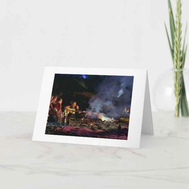 BONFIRE, FREUNDE, STRAND=GLÜCKLICHES FREUND KARTE (Vorderseite)