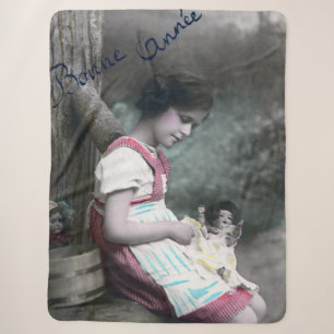 Bonne Année Vintag Girl with Dolll Sherpadecke